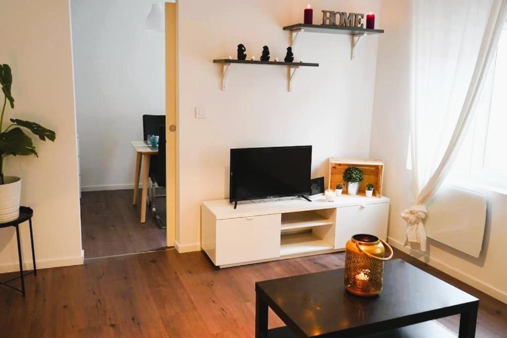 Rm-1 - Appartement F2 Au 1Er Etage Pour 1-3 Pers Mulhouse Eksteriør billede
